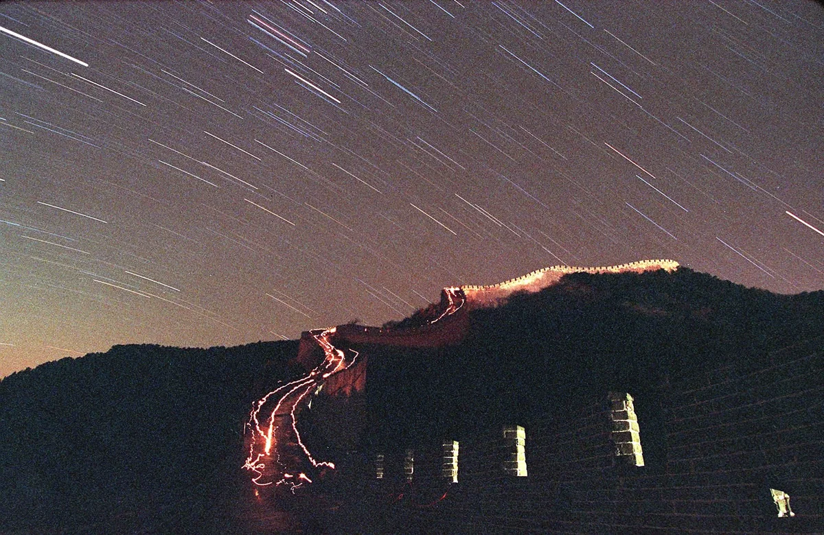 leonid meteor shower czech cozy home watching night sky