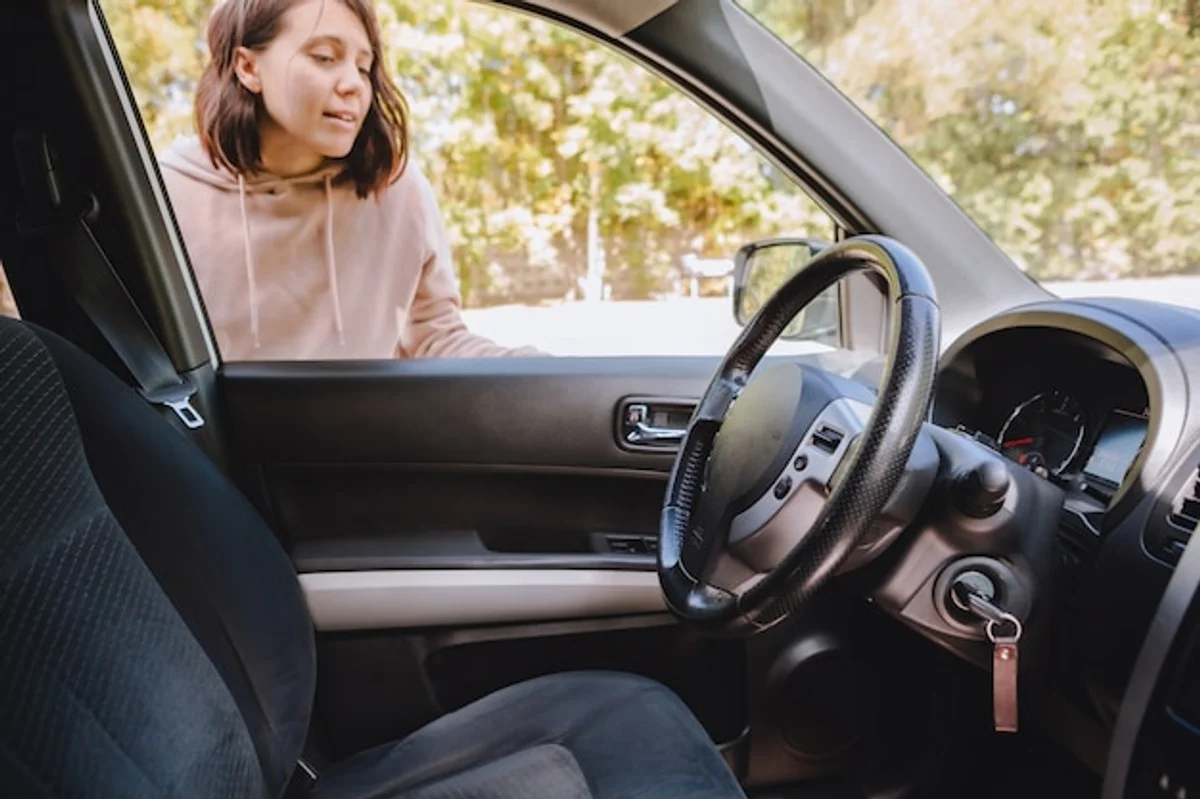 forgetful woman looking for keys real life