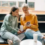 confident conversation at cafe