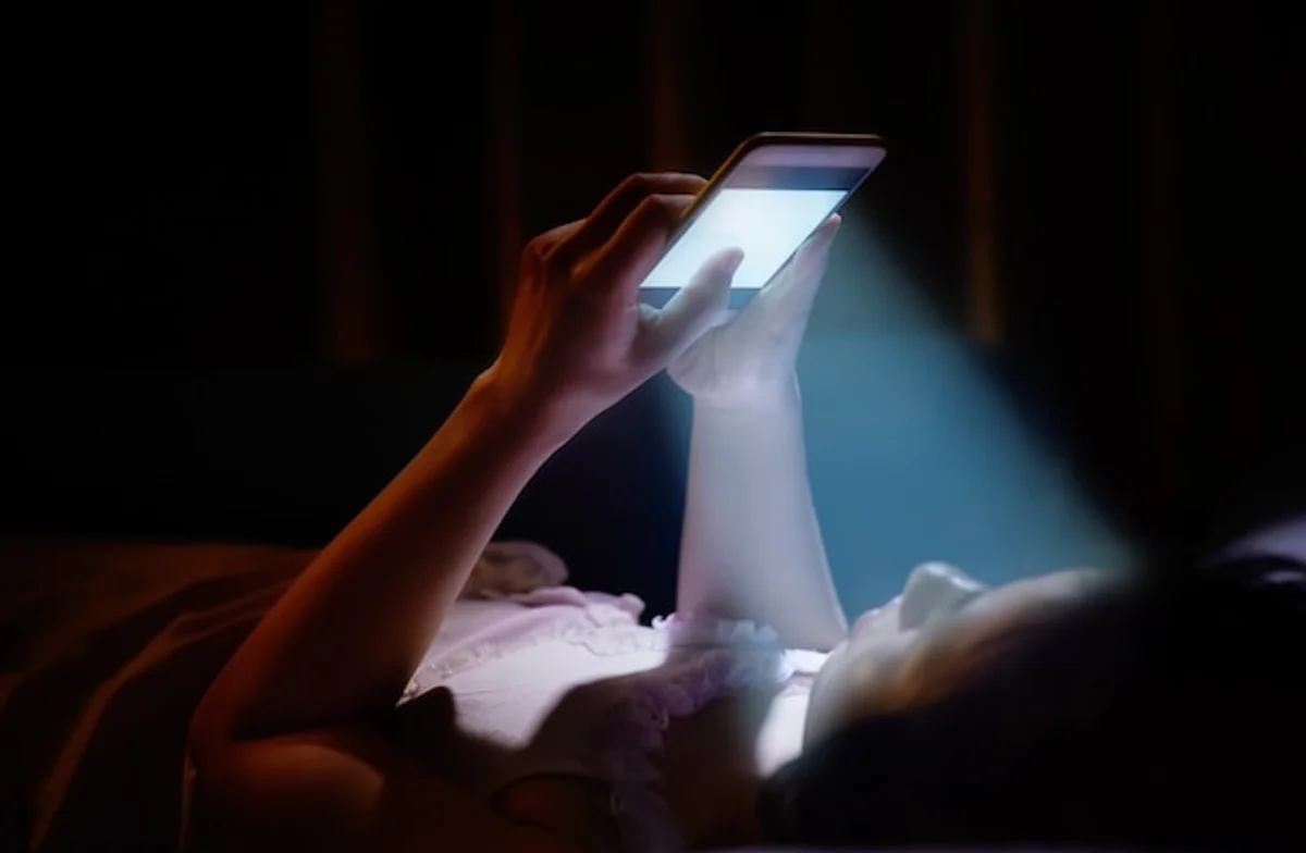 blue light smartphone sleep