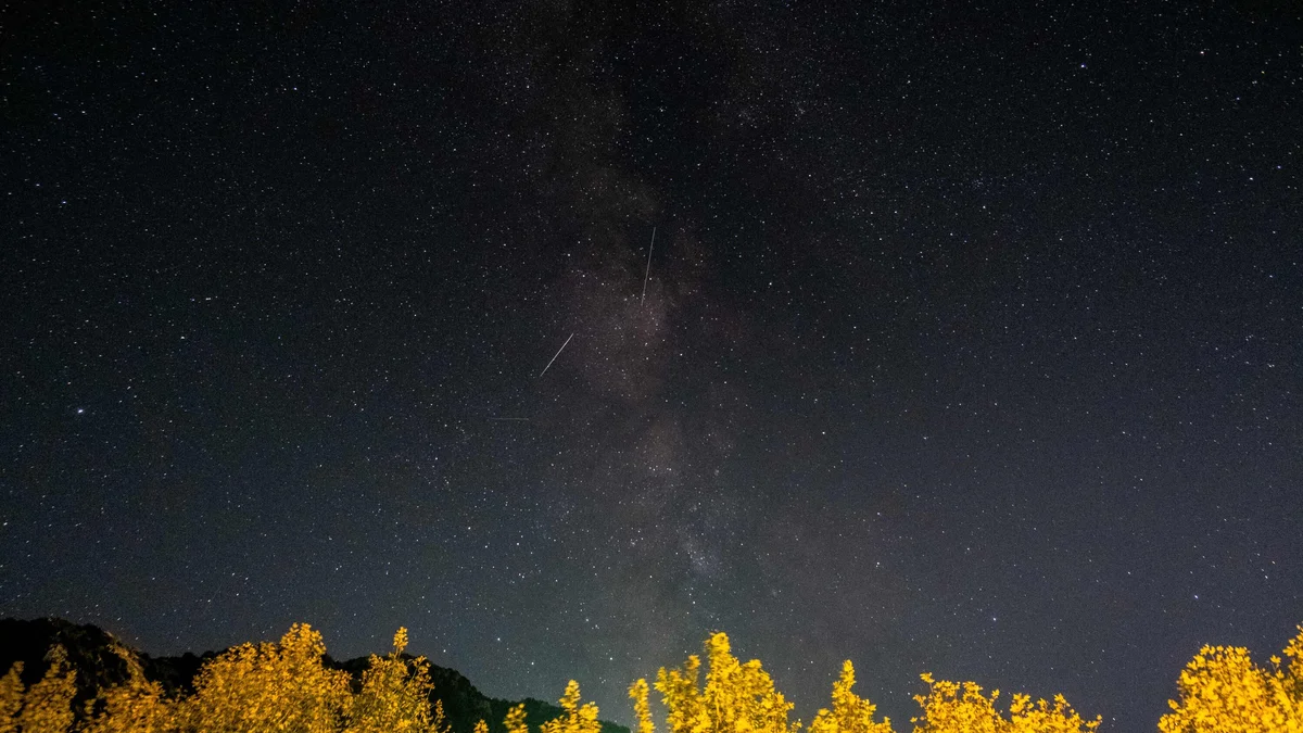 czech night sky meteor shower orionids october
