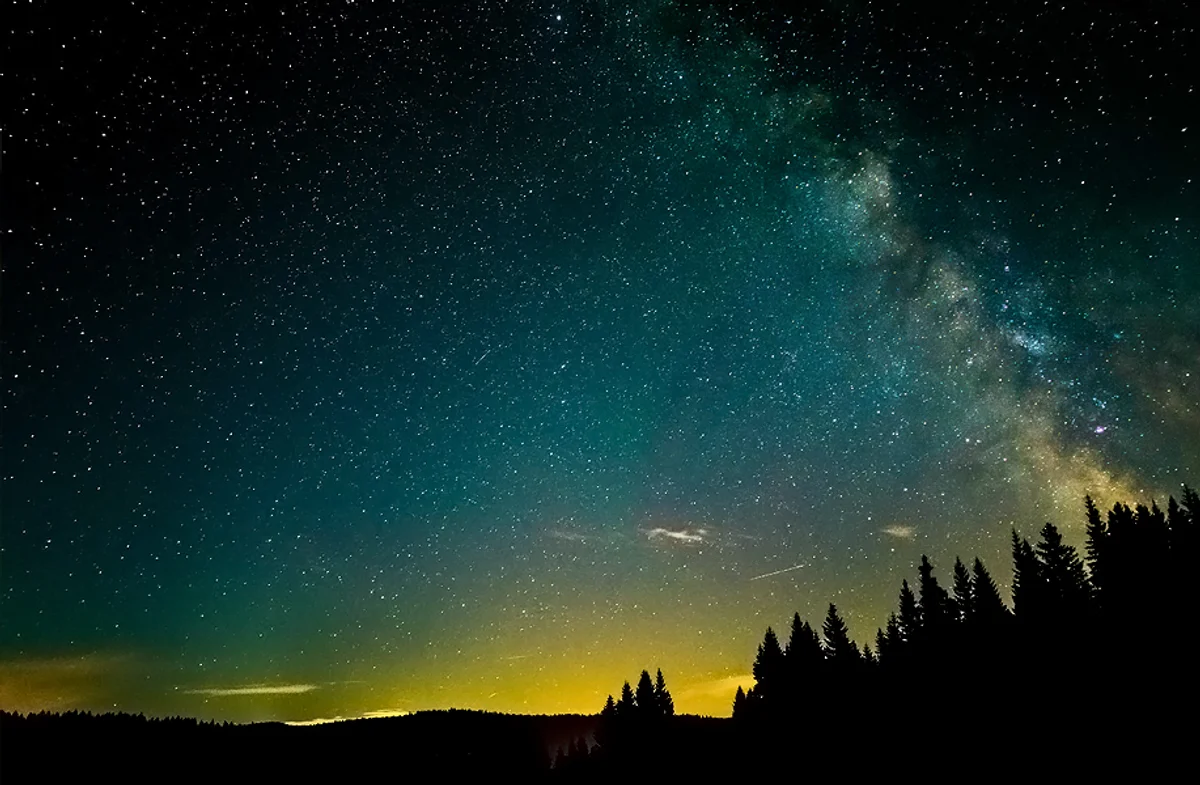 stargazing night meteor shower czech countryside
