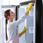 Babička mi prozradila trik: ledničku už nečistím chemikáliemi