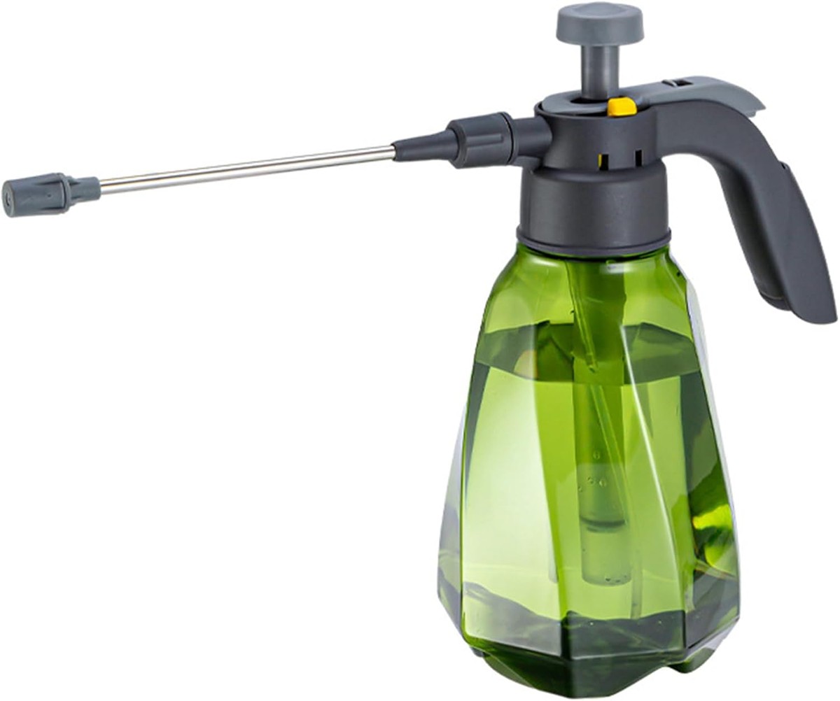 Ocet a sprašovací láhev v trávníku? Jak funguje tento starý trukk češtinářů - image 1