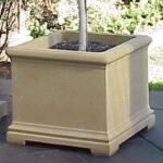 Pískovec ve květináči zadrží vodu a sníží vaši účtenku za závlahu