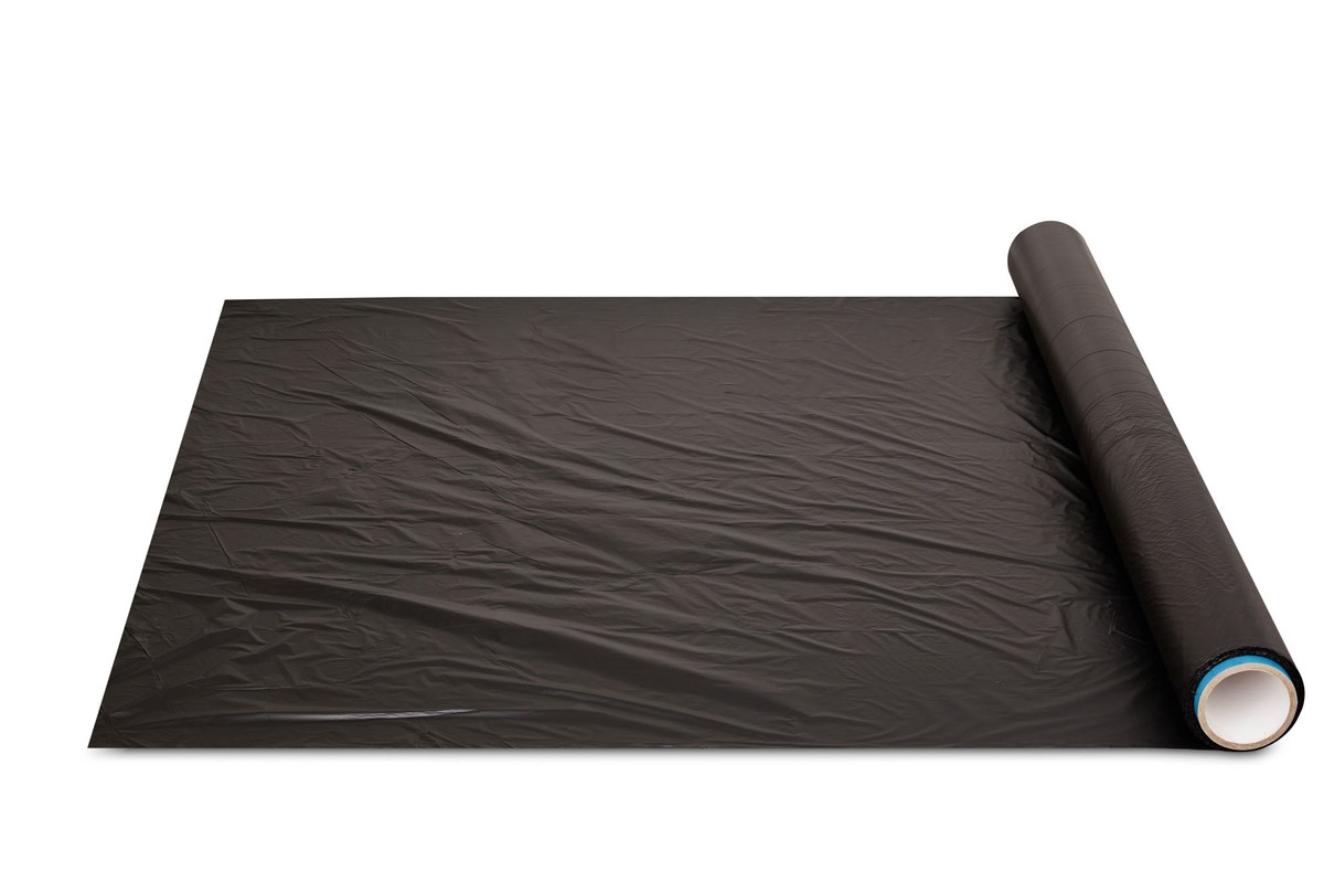 Polyetylenová fólie pod mulčem šetří 40% vody — jak ji správně položit - image 2