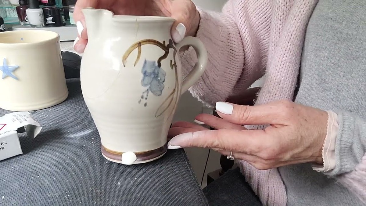 Rozbitá keramika? Jak ji opravit kouskem obalu od másla - image 1