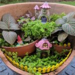 Rozbitý květináč není odpad: превращение do zástěry proti slimákům