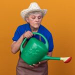 Zahradničení bez bolestí zad: Návod pro lidi po padesátce