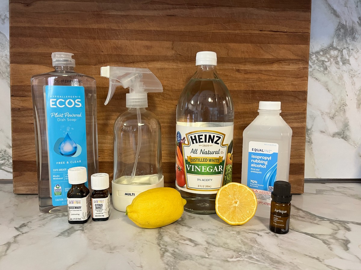 Mýdlová voda v rozprašovači: stop plísním bez jedovatých chemikálií - image 1