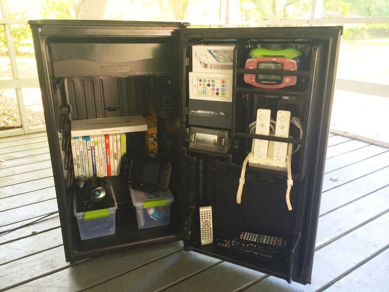 Použitá lednice jako studená krabice: permakultéři ji používají pro něco chytrého