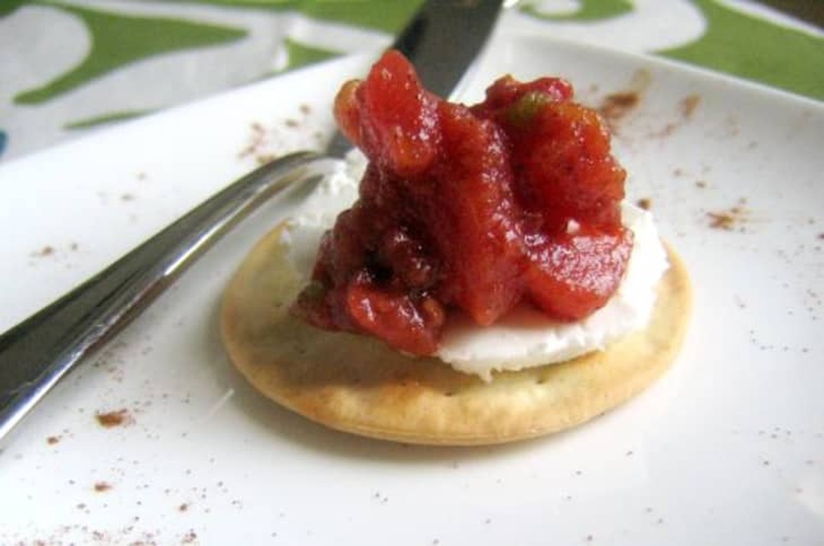 Skořice na rajčatech? Věda vysvětluje, proč to funguje proti chorobám lépe než chemie