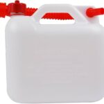 Starý průhledný kanystr místo skleníku? Jak si postavit mikroklimu za korunu