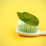 Zubní pasta na listech květin: věda, která zabírá na padoucí растения