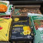 Zahradní architekti prozrazují: jeden druh půdy, kterou všichni kupují zbytečně