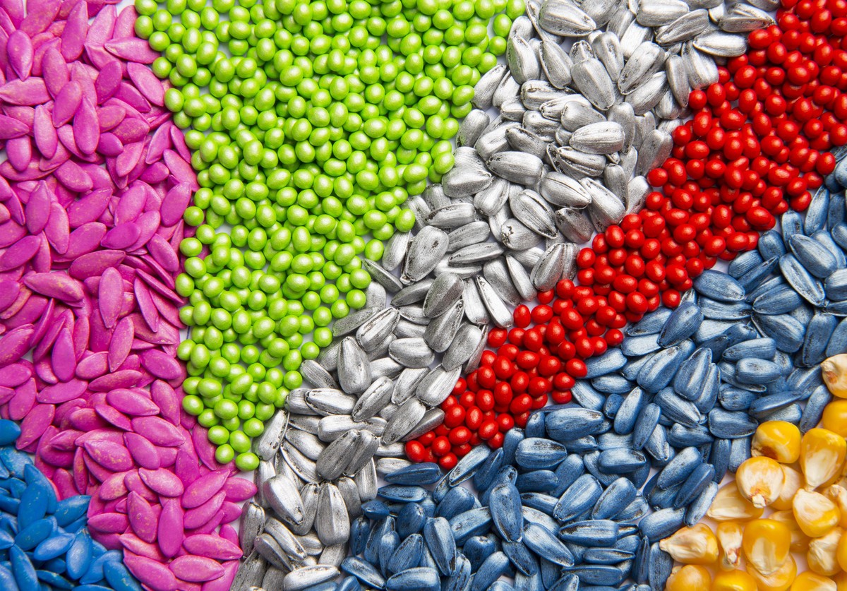 Položte včelí vosk na semena: starobylý trik českých zahradníků proti plísním - image 2