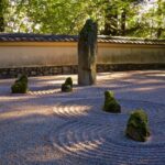 Proč krajináři vždy přidávají písek pod nové květy